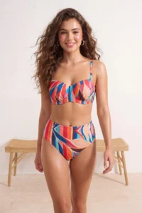 TRENDYOLMİLLA Tropical Patterned balconette Covered High Waist Regular Bikini Set - Image 4