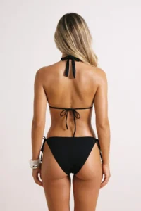TRENDYOLMİLLA Black Triangle Covered with accessories Regular Waist Regular Bikini Set - Image 3