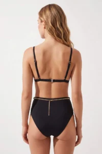 TRENDYOLMİLLA Black Triangle Covered Zincir Charm with accessories High Waist Regular Bikini Set - Image 4