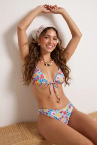 TRENDYOLMİLLA flower patterned Triangle Covered Regular Waist Regular Bikini Set - Image 2