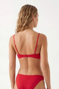 TRENDYOLMİLLA Red bralette Covered Chlora&Water Resistant LONG Lasting LYCRA® XTRA LIFE Bikini Top - Image 2