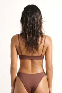TRENDYOLMİLLA Brown Covered Cut Out Chlora&Water Resistant LONG Lasting LYCRA®  Bikini Top - Image 2