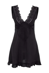 TRENDYOLMİLLA Black Weaving Mini Embroidered 100% Cotton Beach Dress - Image 6