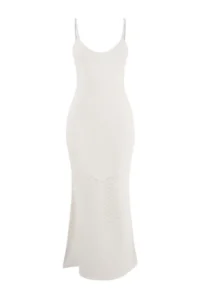 TRENDYOLMİLLA Ecru Knitting Maxi V-neck Beach Dress - Image 4