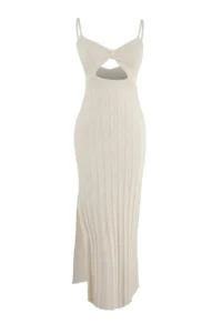 TRENDYOLMİLLA Ecru Knitwear Cellular Maxi Cut Out Detailed Beach Dress - Image 4