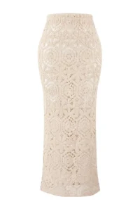 TRENDYOLMİLLA Ecru Premium Knitwear Cellular Maxi Size High Waist Slit Detailed Beach Skirt - Image 7