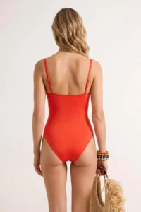 TRENDYOLMİLLA Red Strapless Covered Casting with accessories Regular Swimsuit - Image 3