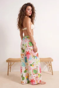 TRENDYOLMİLLA Tropical Patterned Weaving 100% Cotton Beach Pants - Image 4
