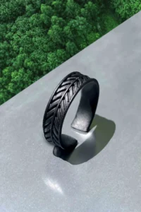 The Collection Caesar Crown Leaf Model Unisex Adjustable Black Ring - Image 3