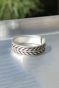 The Collection Caesar Crown Leaf Model Unisex Adjustable Ring - Image 4