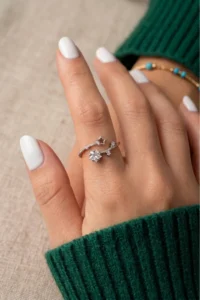 The Collection Minimalist Star Detailed Zircon Stone Silver Adjustable Women's Ring - Image 2