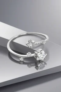 The Collection Minimalist Star Detailed Zircon Stone Silver Adjustable Women's Ring - Image 5