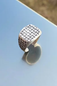 The Collection Set of 3 Caesar Crown Antique Wicker Pattern Model Silver Plated Adjustable Rings - Image 2