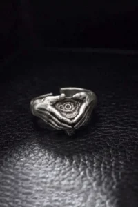 The Collection Antique Silver Plated Illuminati Palm Single Eye Adjustable Ring - Image 3