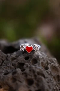 The Collection Gothic Heart Heart Decor Double Wing Unisex Adjustable Ring - Image 2
