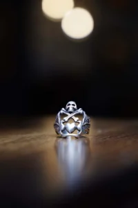 The Collection Heart and Skull Shaped Silver Plated Adjustable Ring - Image 4