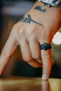 The Collection Kurukafa Iskelet Black Adjustable Ring