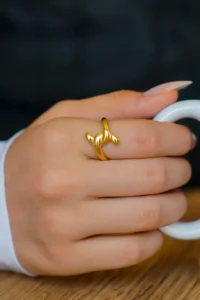 The Collection Women's Gold Minimalist Cross Link Gold Plated Adjustable Vip Ring - Image 2