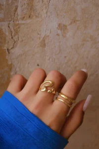 The Collection Set of 2 Modern Wave and Heart Open Form Rings Vip Rings - Image 2