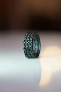 THE Gifts Black Plated Herringbone Pattern Feather Model and Triangle Pattern Adjustable Ring Set of 3 - Image 3