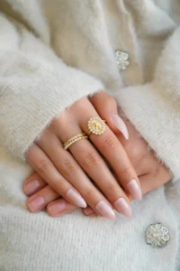The Collection Set of 2 Modern Pearl Star and Butterfly Detailed Form Vip Gold Rings - Image 3