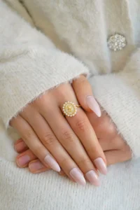 The Collection Set of 2 Modern Pearl Star and Butterfly Detailed Form Vip Gold Rings - Image 4