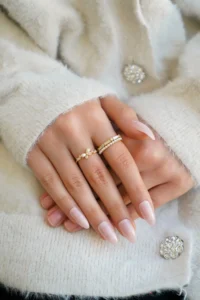 The Collection Set of 2 Modern Pearl Star and Butterfly Detailed Form Vip Gold Rings - Image 3