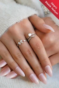 The Collection Set of 2 Modern Vip Silver Rings with Bow and Solitaire Detail