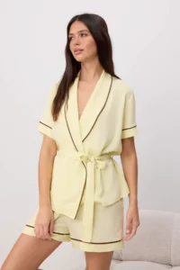 TRENDYOLMİLLA Yellow Belted Biye Detailed Viscose OF shorts Weaving Pajama Set - Image 2