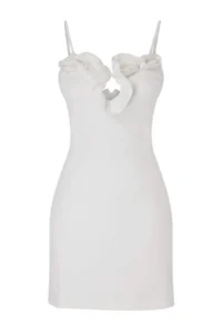 TRENDYOLMİLLA WHITE ROSE Detailed Lined Mini Dress