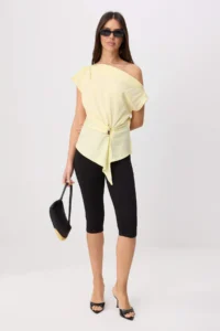 TRENDYOLMİLLA Yellow Boat Neck Fitted Hair Clip Detailed Weaving Blouse