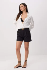 TRENDYOLMİLLA Black Arched Cotton Diz Size City Shorts & Bermuda