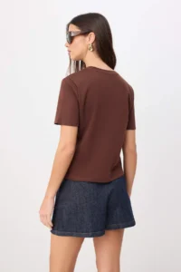 TRENDYOLMİLLA Brown Get Cotton Tough Fabric Crew Neck Short Sleeve Regular Cut Knitting T-Shirt - Image 4