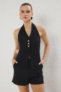 TRENDYOLMİLLA Black slim Tweed Material Flower Button with accessories Crop Knitting Vest
