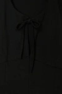 TRENDYOLMİLLA Black Fitted Keyhole Collar Sleeveless interlock Knitting Blouse - Image 7