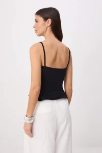 TRENDYOLMİLLA Black Fitted Square Neck Thin Sleeveless Sleeveless Soft Knitting Blouse - Image 4