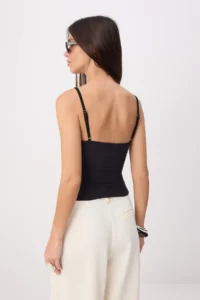 TRENDYOLMİLLA Black Fitted Off-Shoulder Neck Sleeveless Lace Detailed Flexible Knitting Blouse - Image 4