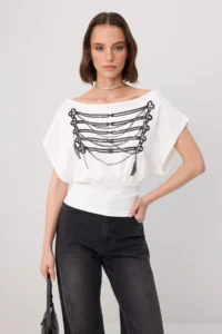 TRENDYOLMİLLA Ecru Regular/Normal Pattern Boat Neck Mono Closure Short Sleeve Soft Knitting Blouse