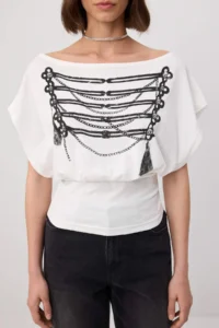 TRENDYOLMİLLA Ecru Regular/Normal Pattern Boat Neck Mono Closure Short Sleeve Soft Knitting Blouse - Image 3