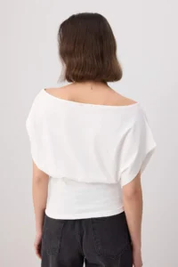 TRENDYOLMİLLA Ecru Regular/Normal Pattern Boat Neck Mono Closure Short Sleeve Soft Knitting Blouse - Image 4