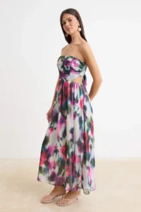 TRENDYOLMİLLA Pink-Multicolored Floral Lined Siphon Maxi Weaving Dress - Image 4