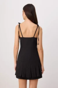 TRENDYOLMİLLA Black Button Detailed Sleeveless Short / Mini Weaving Dress - Image 4