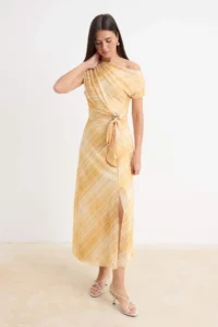 TRENDYOLMİLLA Yellow Plaid/Checkered Aline/Life Form Accessory Detailed Tulle Maxi Knitting Dress