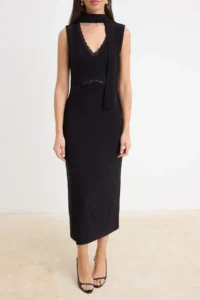 TRENDYOLMİLLA Black Plain A-line/Life Form V-neck Shawl Detailed Midi Knitting Dress - Image 3