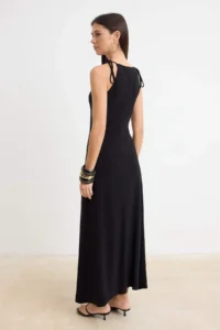 TRENDYOLMİLLA Black bodycon Cowl Neck Thin Sleeveless Sleeveless Maxi Flexible Knitting Dress - Image 4