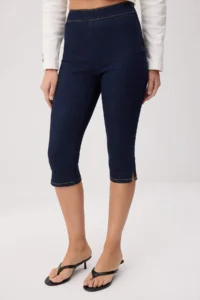 TRENDYOLMİLLA DARK BLUE High Waist Capri jeans - Image 3