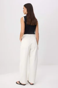TRENDYOLMİLLA Ecru  High Waist Flare jeans - Image 4