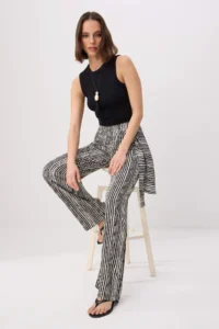 TRENDYOLMİLLA Black-Multicolored Viscose Patterned Cross-Cover Comfortable Cut Pants - Image 3