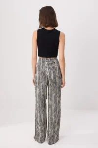 TRENDYOLMİLLA Black-Multicolored Viscose Patterned Cross-Cover Comfortable Cut Pants - Image 5