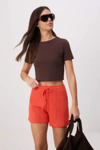 TRENDYOLMİLLA Pomegranate Blossom Plain High Waist Pipe Both Short Knitwear look Knitting Shorts & Bermuda